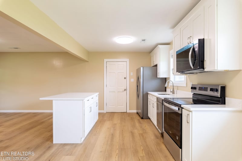1658 Laurans Ave, Knoxville, TN 37915