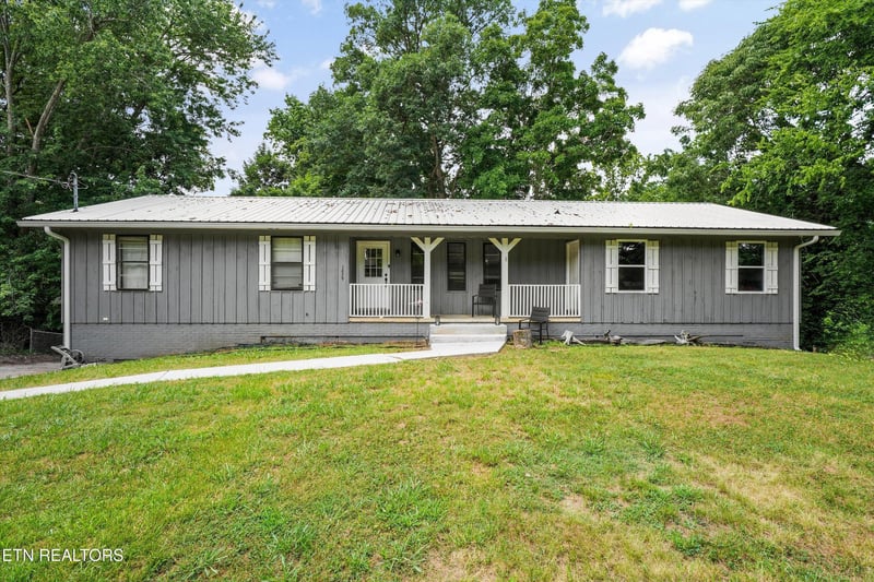 1659 Middlesettlements Rd, Maryville, TN 37801