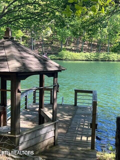 166 Canterbury Dr, Crossville, TN 38558