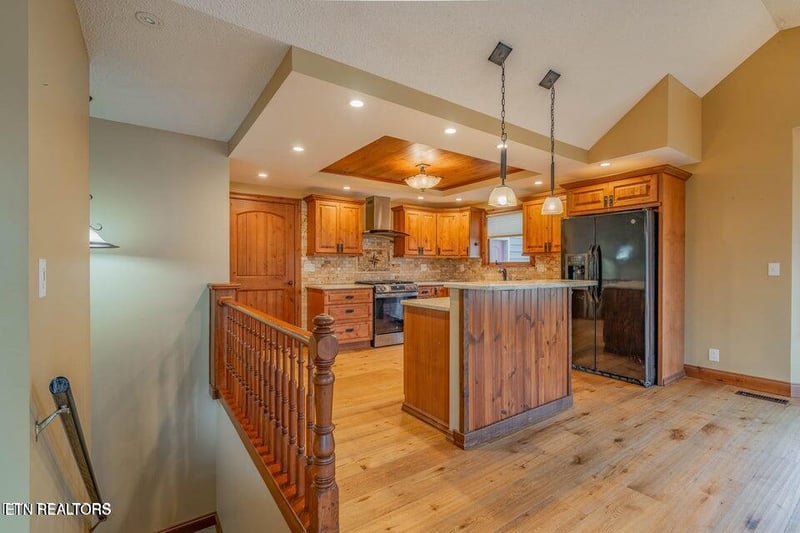 166 Canterbury Dr, Crossville, TN 38558