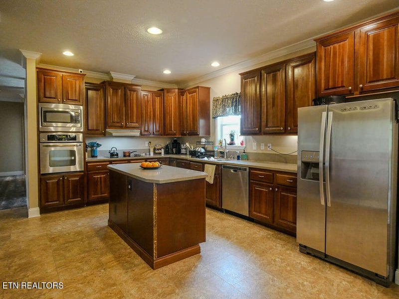 166 County Road 168, Athens, TN 37303