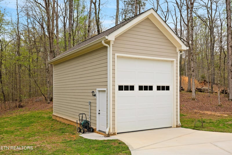 166 E Shore Dr, Rockwood, TN 37854