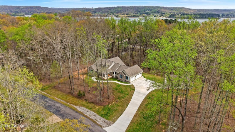 166 E Shore Dr, Rockwood, TN 37854