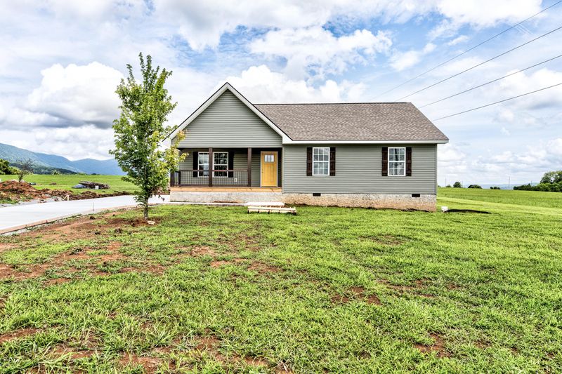 166 Greene Ln, Lafollette, TN 37766