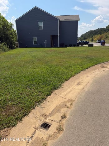 166 Harbour Pointe Ln, Oak Ridge, TN 37830