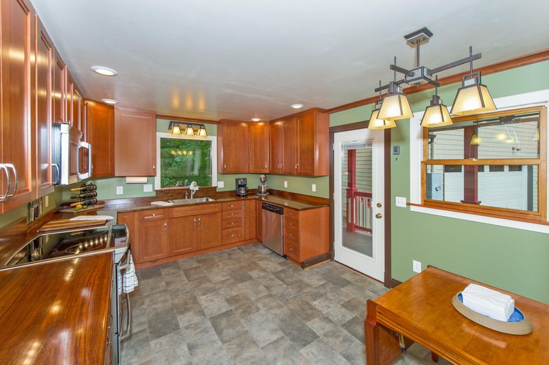 166 Hilltop, Norris, TN 37828