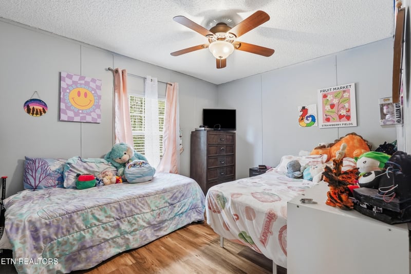 166 Killary Dr, Crossville, TN 38572