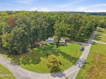 166 Killary Dr, Crossville, TN 38572
