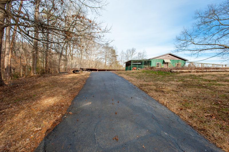 166 Lost Ridge Rd, Clinton, TN 37716