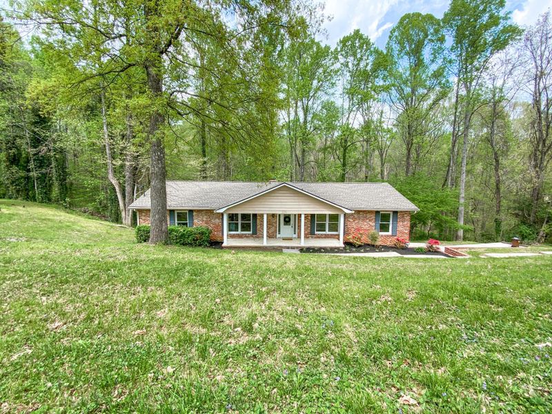 166 Newport Dr, Oak Ridge, TN 37830