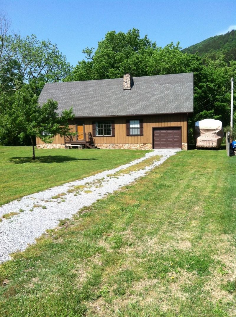 166 Tannery Rd, Walland, TN 37886