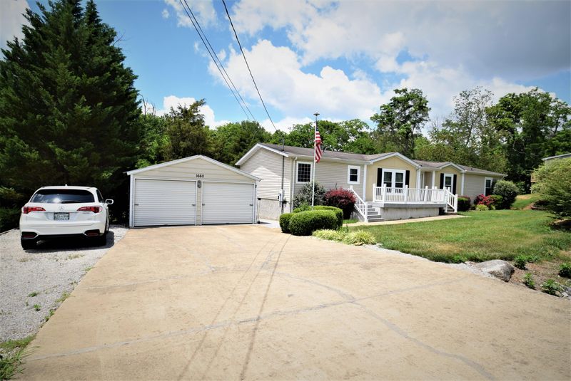 1660 Dover Rd, Morristown, TN 37813
