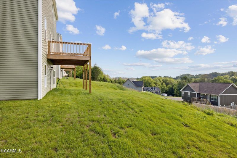1661 Pebblestone Ct, Morristown, TN 37814