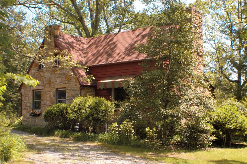 1663 Deep Draw Rd, Crossville, TN 38555