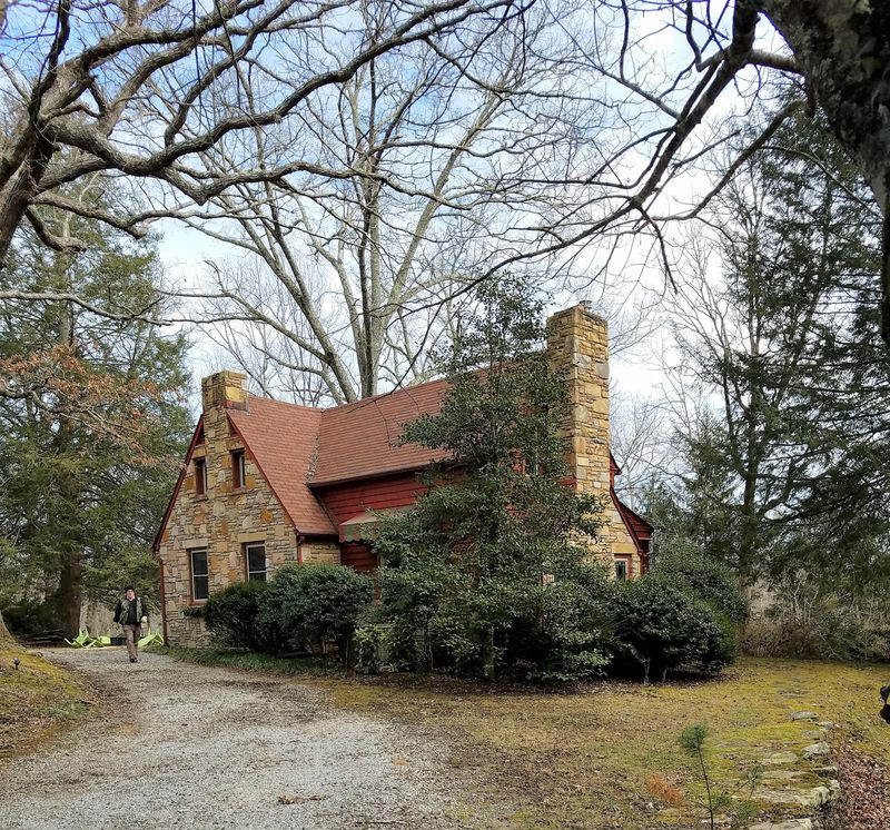 1663 Deep Draw Rd, Crossville, TN 38555
