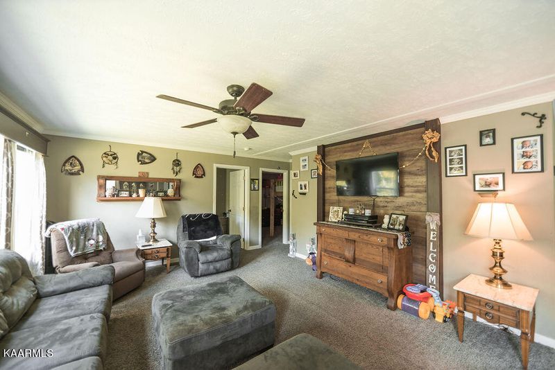 1664 Eureka Rd, Rockwood, TN 37854
