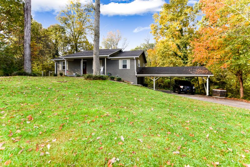 1665 Middlesettlements Rd, Maryville, TN 37801