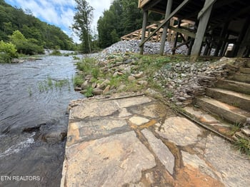 1667 Cherohala Skyway, Tellico Plains, TN 37385