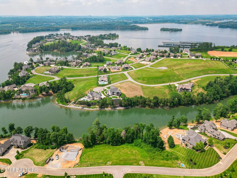1668 Taffrail Dr, Lenoir City, TN 37772