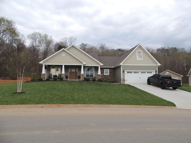 167 Cornerstone Cir, Clinton, TN 37716