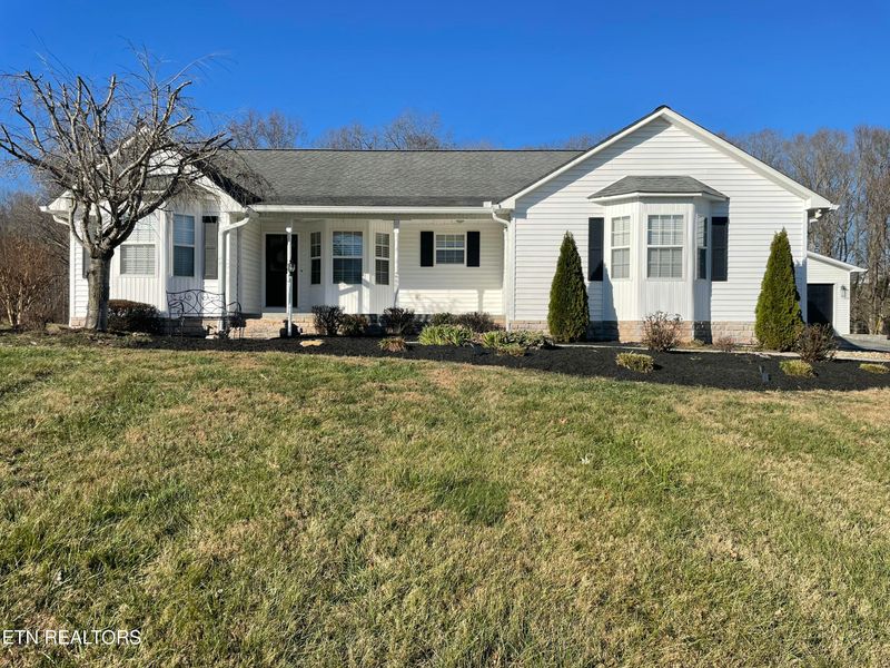 167 Gail Ln, Jacksboro, TN 37757