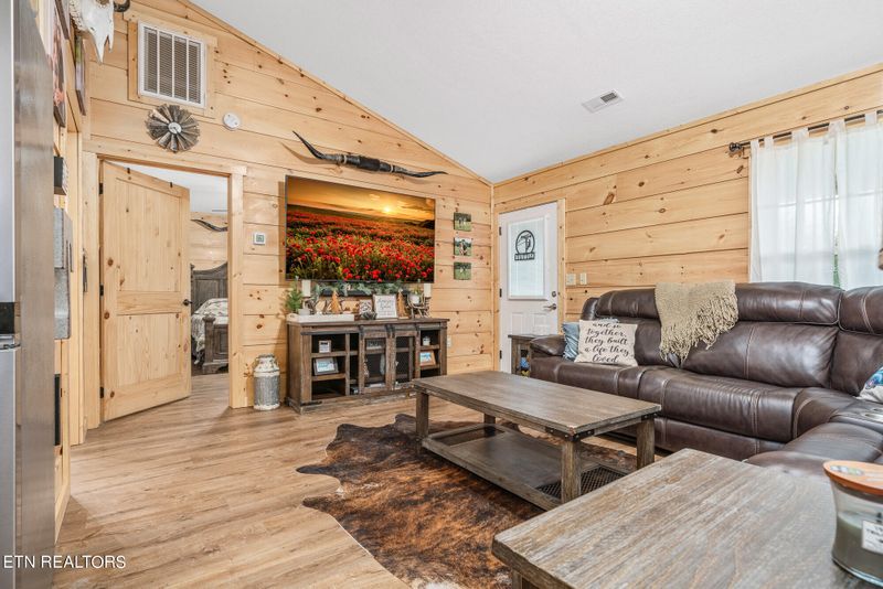 167 Hedgecoth Rd, Crab Orchard, TN 37723
