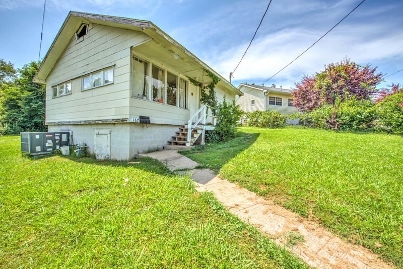 167 Johnson Rd, Oak Ridge, TN 37830