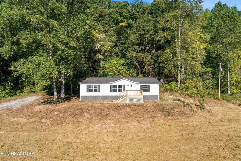 167 Marina Ln, Lafollette, TN 37766