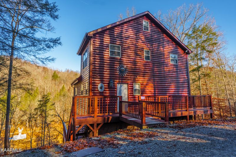 167 N Bridge Ln, Lafollette, TN 37766