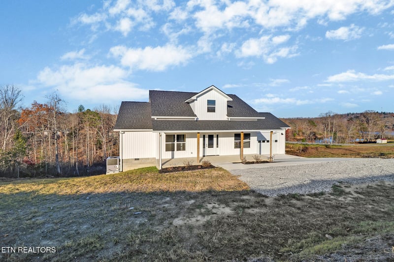 167 Pine Creek Rd, Oneida, TN 37841