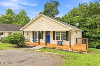 167 Red Bud Ln, Sevierville, TN 37876