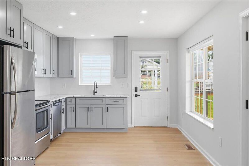 167 Red Bud Ln, Sevierville, TN 37876