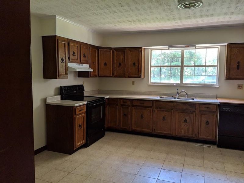 167 Scott Rd, Harriman, TN 37748