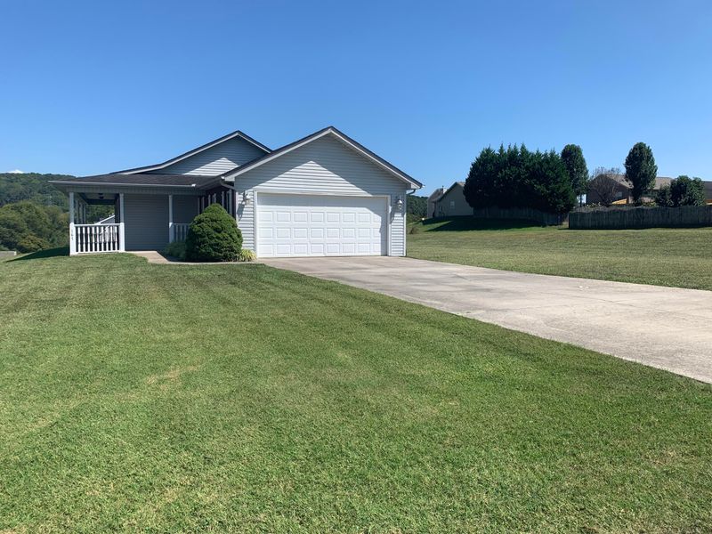 167 Stone Creek Dr, Loudon, TN 37774