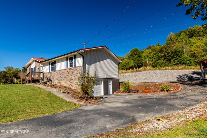 168 Batley Loop Rd, Clinton, TN 37716