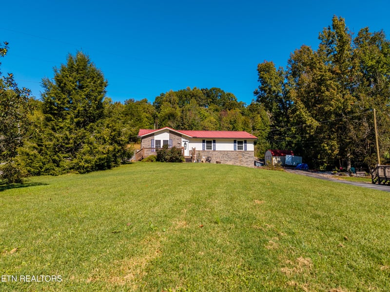 168 Batley Loop Rd, Clinton, TN 37716