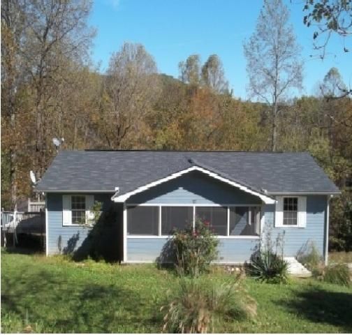 168 Breezeway Ln, Caryville, TN 37714