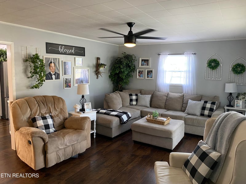168 Carter Ln, Washburn, TN 37888