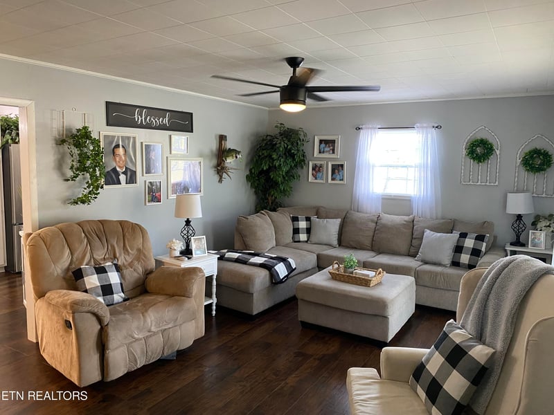168 Carter Ln, Washburn, TN 37888