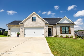 168 Clover Cir, Lenoir City, TN 37772
