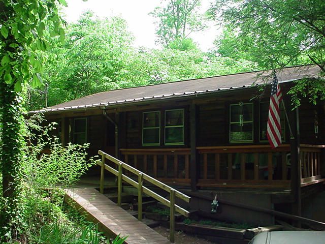 168 Lindsey Mill Cir, Rocky Top, TN 37769