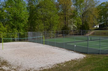 168 Little Buck Ln, Lafollette, TN 37766