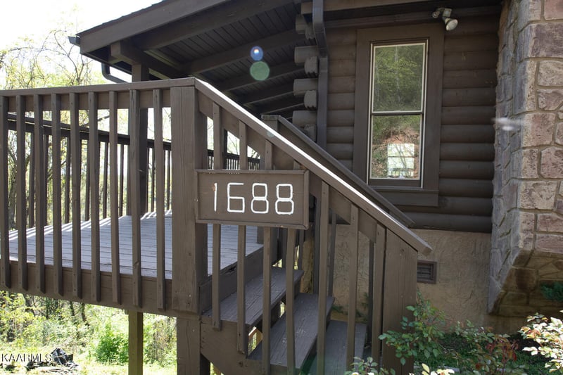 1688-1696 Eagle Springs Rd, Sevierville, TN 37876