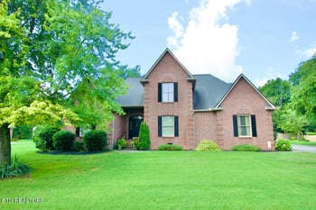 1689 Peppertree Dr, Alcoa, TN 37701