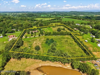 1689 Vaughn Rd, Lenoir City, TN 37772