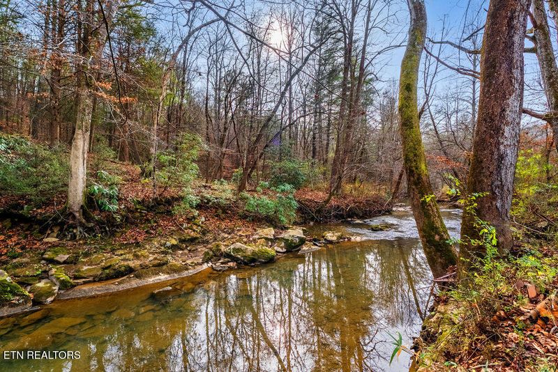 169 Adcock Hollow Rd, Harriman, TN 37748
