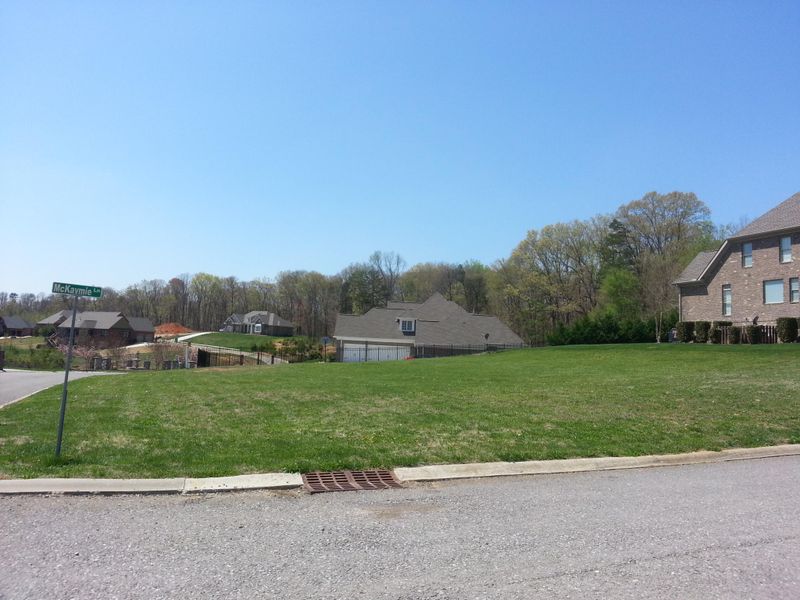 169 Amberly Ct, Lenoir City, TN 37772