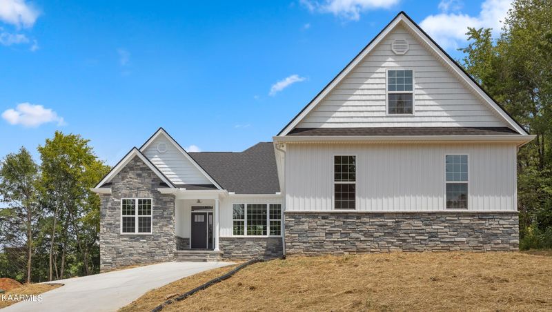 169 Amohi Way, Loudon, TN 37774
