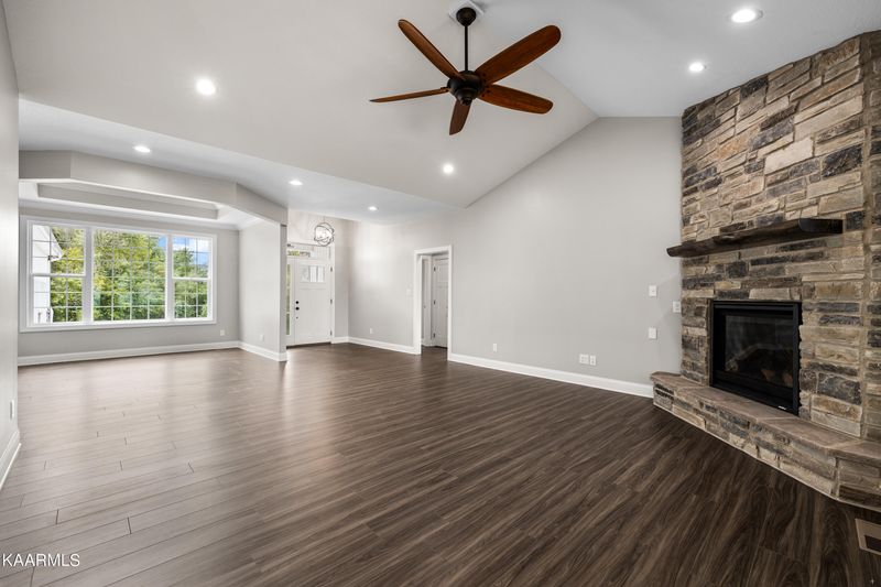 169 Amohi Way, Loudon, TN 37774