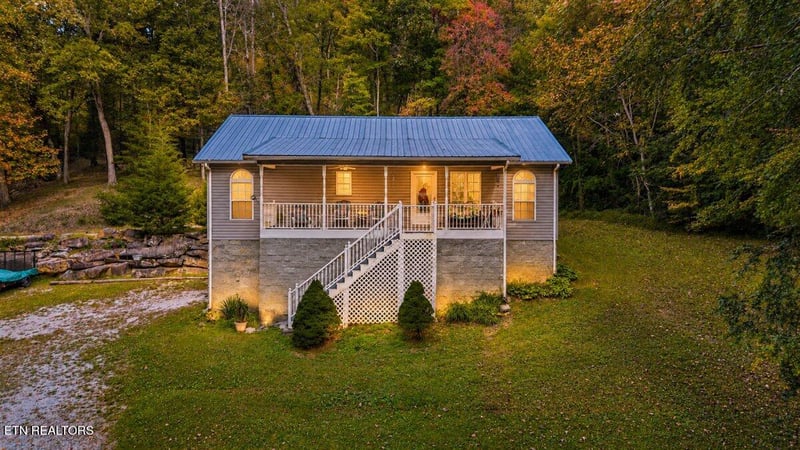 169 Bibee Ln, Caryville, TN 37714